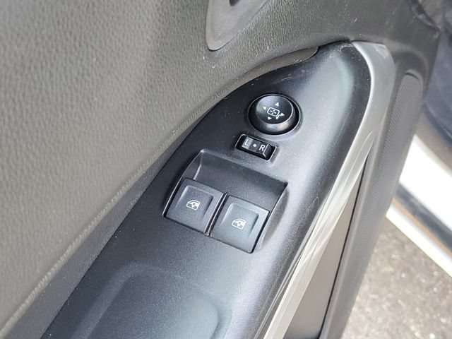 Used 2022 Chevrolet Colorado LT w/ Fleet Safety Package RWD image 9