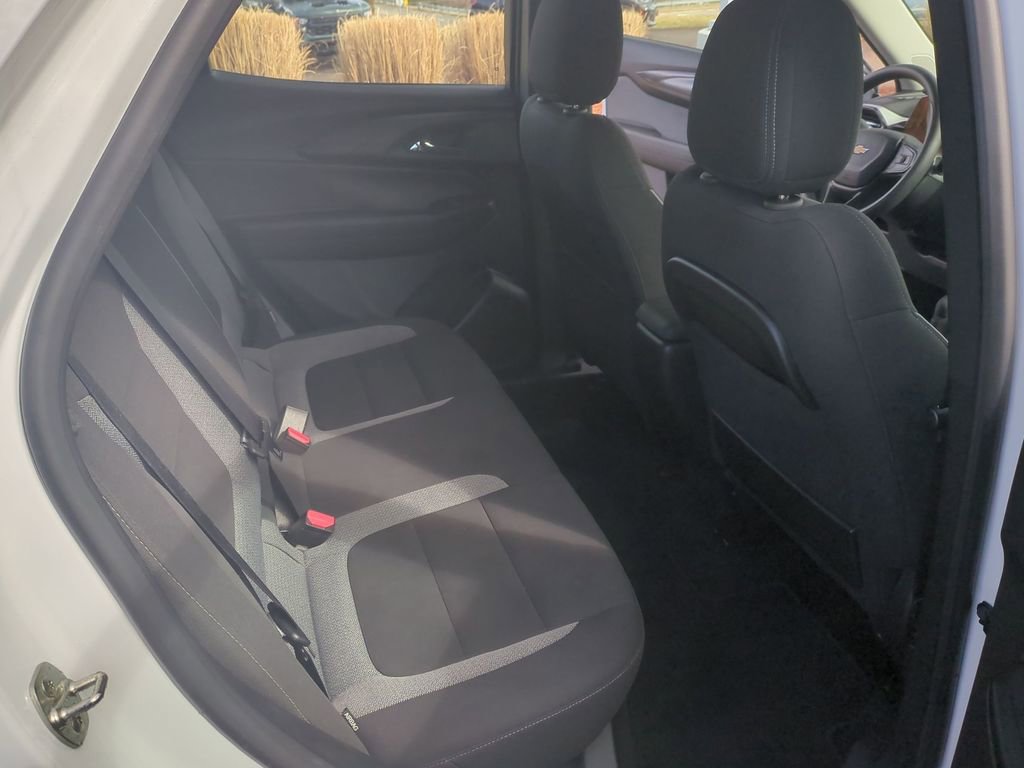 Used 2024 Chevrolet TrailBlazer LS image 27