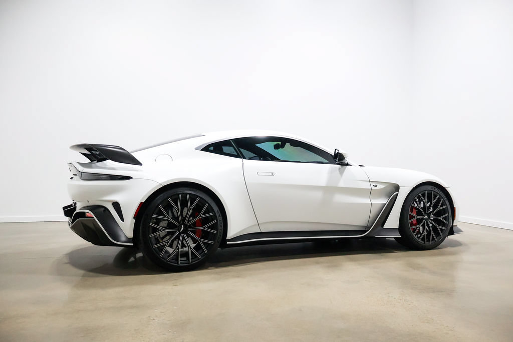 Used 2023 Aston Martin V12 Vantage RWD image 59