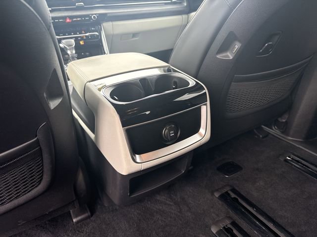 Used 2023 Kia Carnival EX image 24