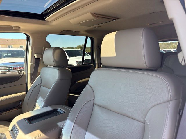 Used 2019 GMC Yukon SLT w/ Open Road Package AWD/4WD image 9