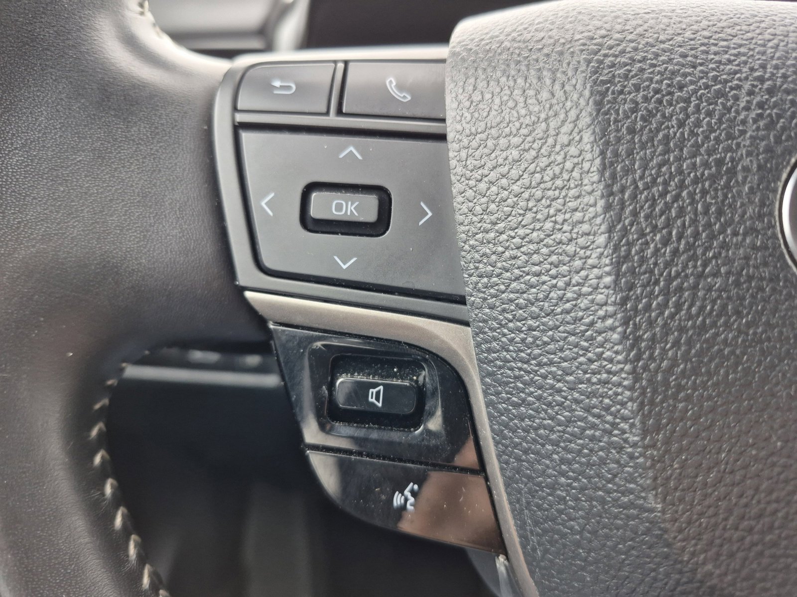 Certified 2025 Toyota Camry SE image 26