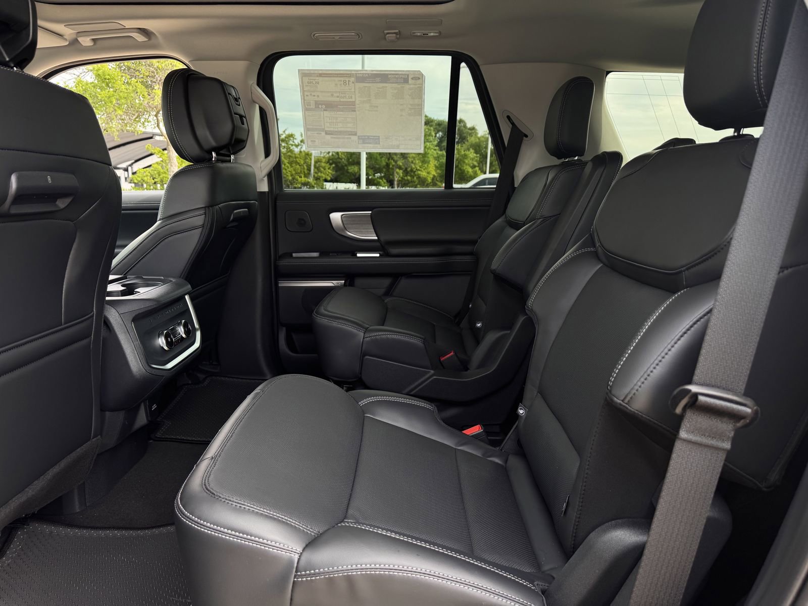 New 2026 Ford Expedition Platinum image 25