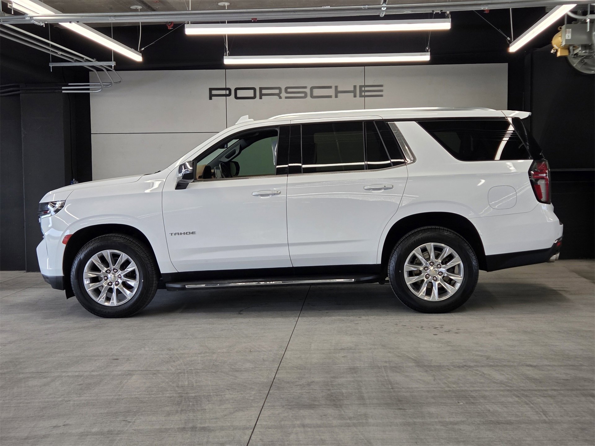 Used 2021 Chevrolet Tahoe Premier image 2