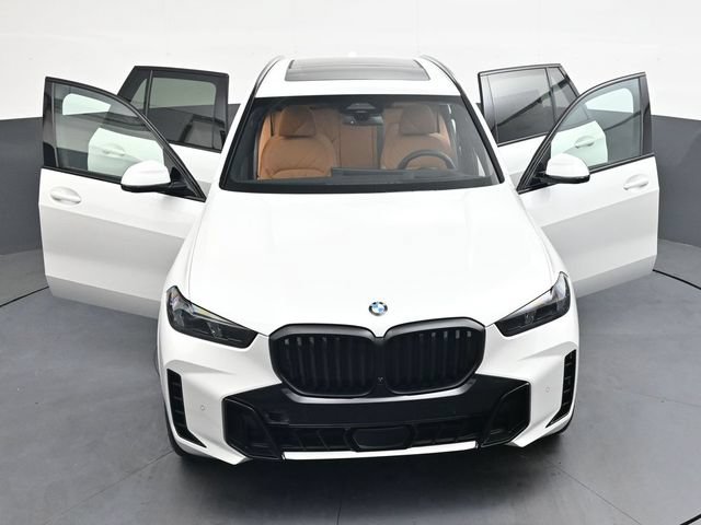 New 2026 BMW X5 xDrive40i w/ M Sport Package AWD/4WD image 45