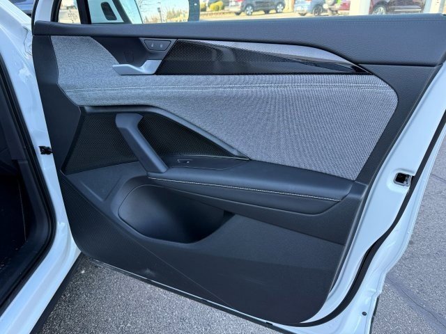 Certified 2025 Volkswagen Tiguan S image 17