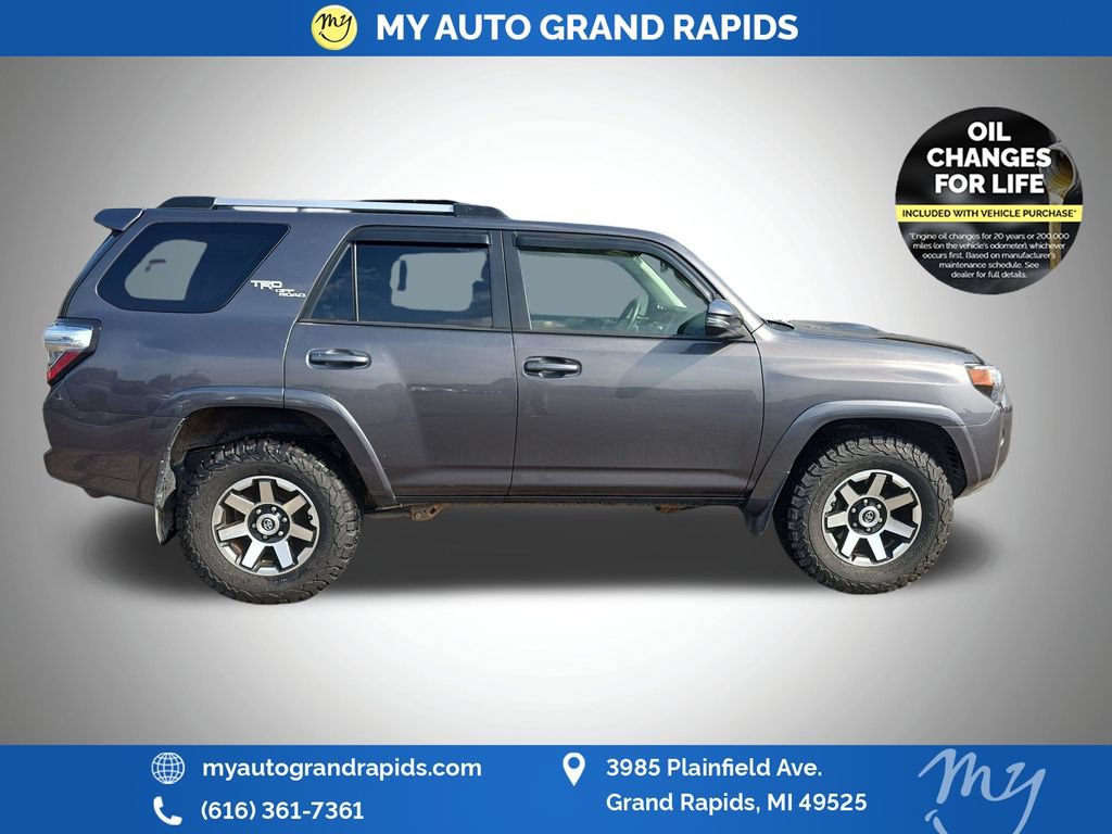 Used 2017 Toyota 4Runner TRD Off-Road Premium AWD/4WD image 8