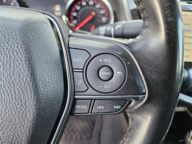 Used 2020 Toyota Camry XSE image 28