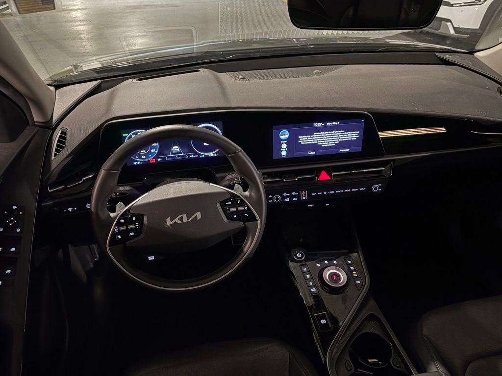 Certified 2023 Kia Niro Wave w/ Wave Preserve Package FWD image 11