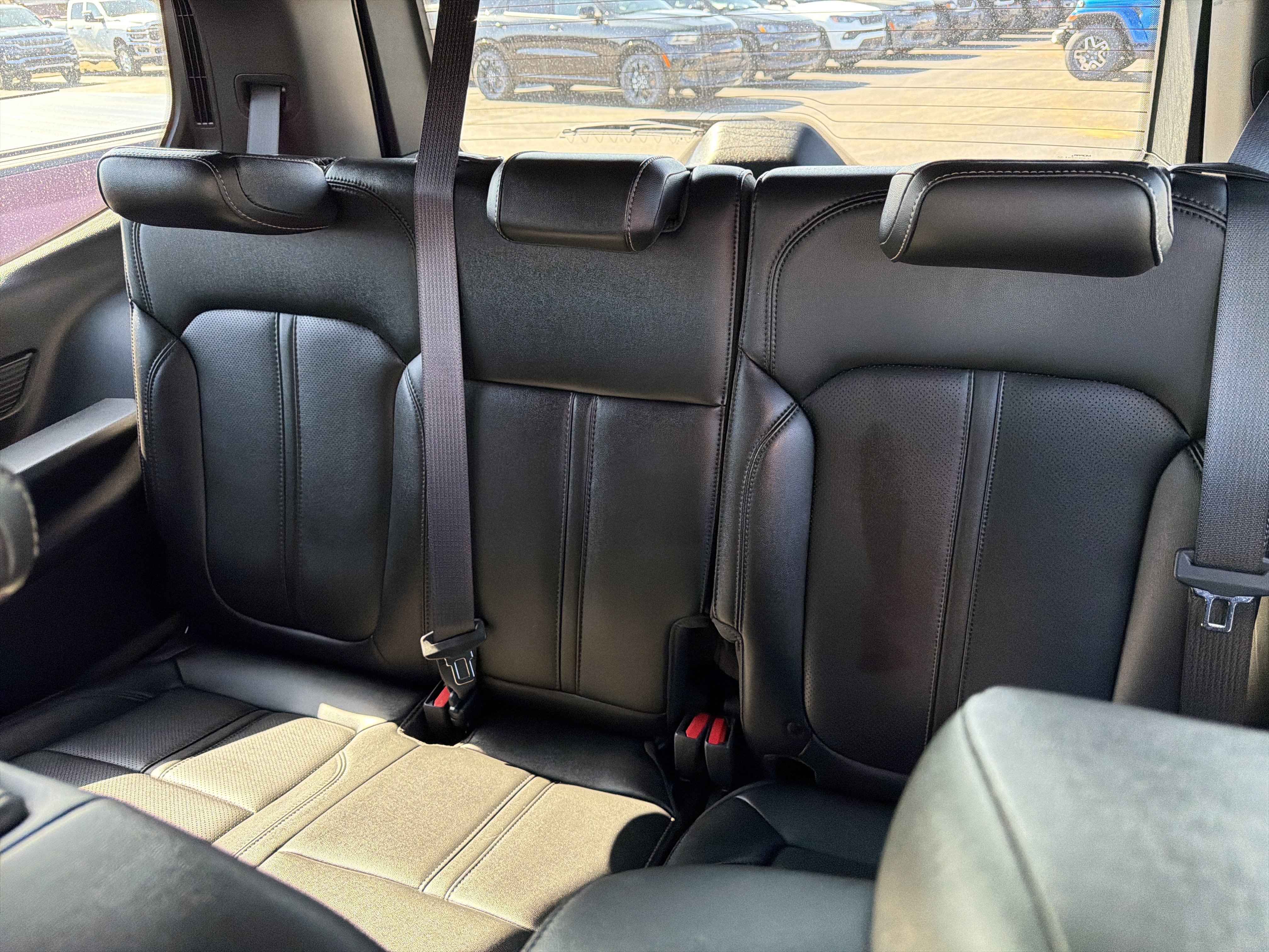 Used 2024 Jeep Wagoneer 4WD w/ Premium Group I image 19