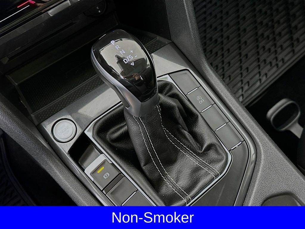 Used 2024 Volkswagen Tiguan SE w/ Panoramic Sunroof Package image 21