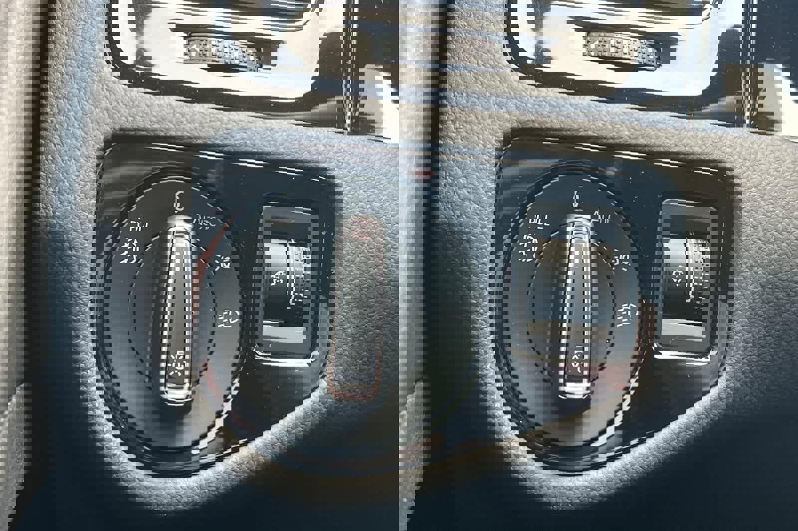 Used 2021 Volkswagen GTI S image 28