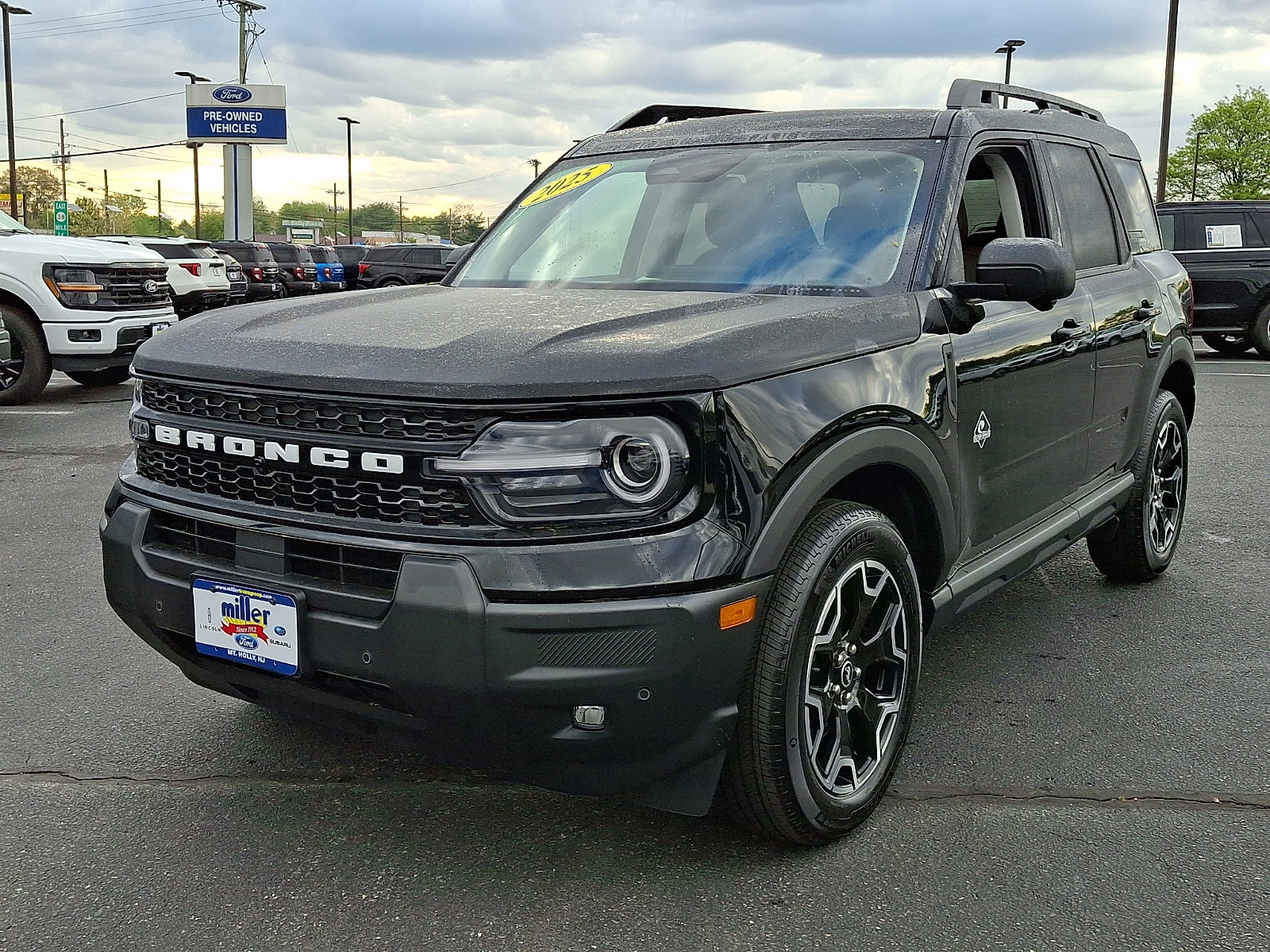Used 2025 Ford Bronco Sport Outer Banks w/ Outer Banks Tech Package+ AWD/4WD image 3