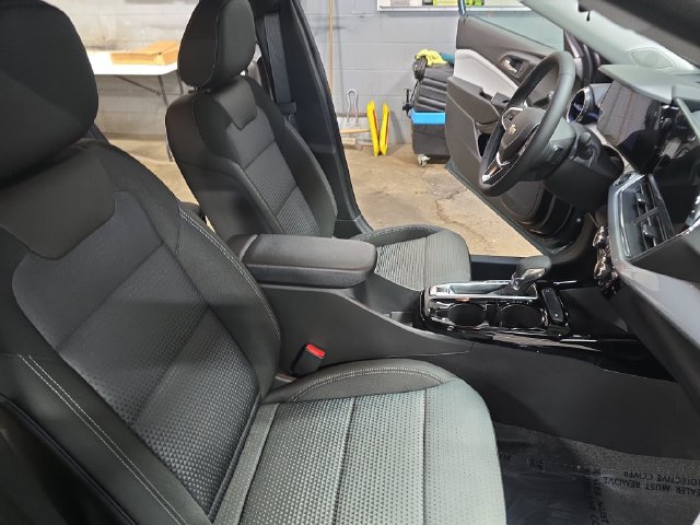 New 2026 Chevrolet Trax LT w/ Driver Confidence Package FWD image 11