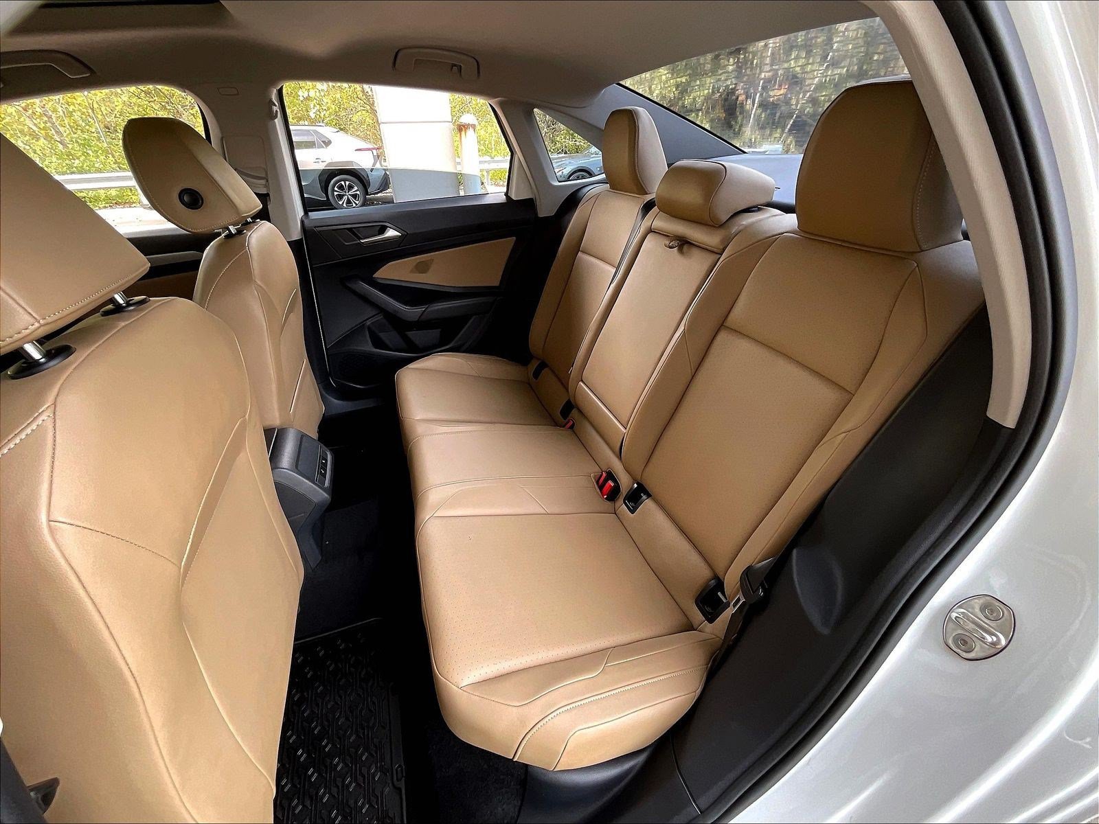 Used 2019 Volkswagen Jetta SE w/ Cold Weather Package FWD image 21