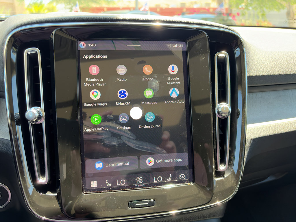 New 2026 Volvo XC40 B5 Core AWD/4WD image 8