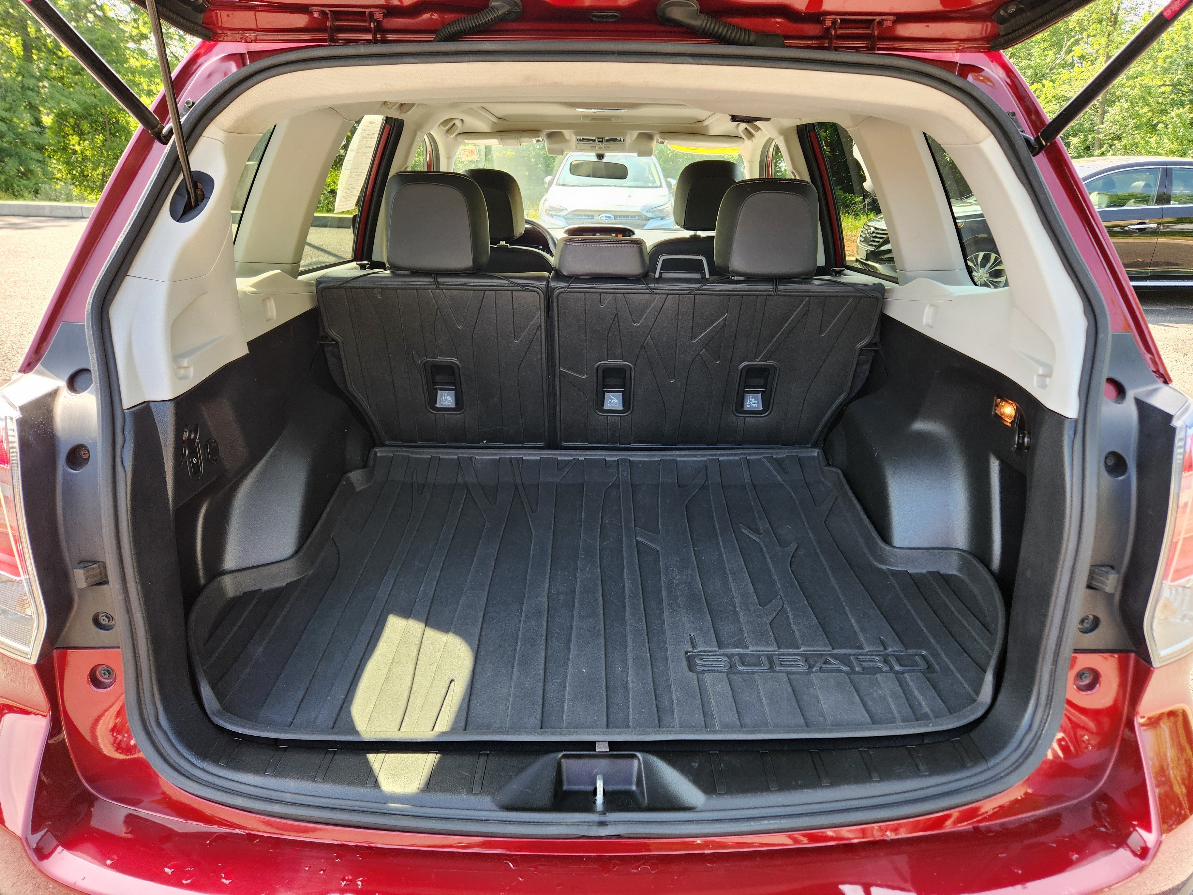 Used 2018 Subaru Forester 2.5i Touring AWD/4WD image 8