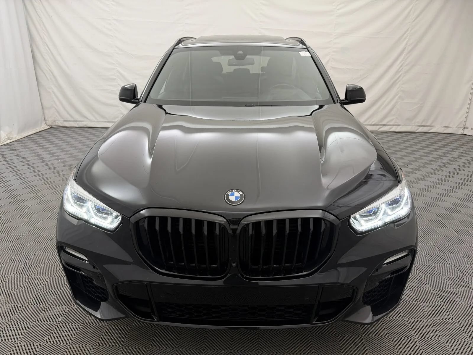 Used 2021 BMW X5 M50i w/ Executive Package AWD/4WD image 3
