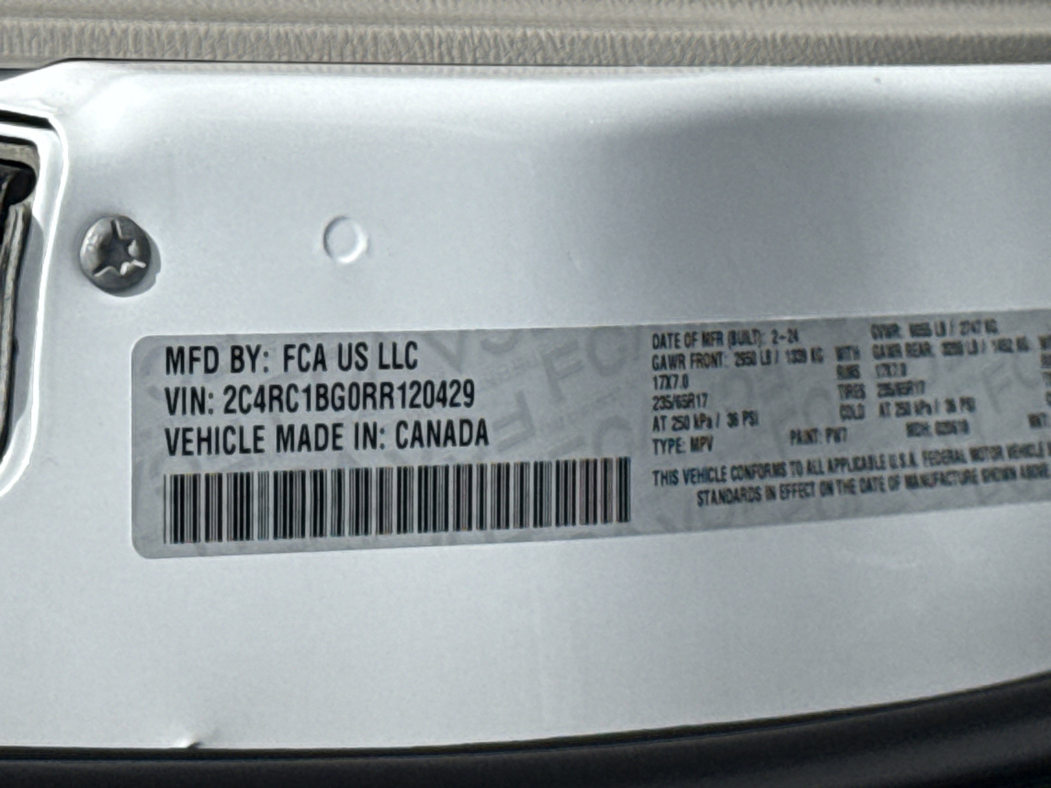 Used 2024 Chrysler Pacifica Touring-L FWD image 33