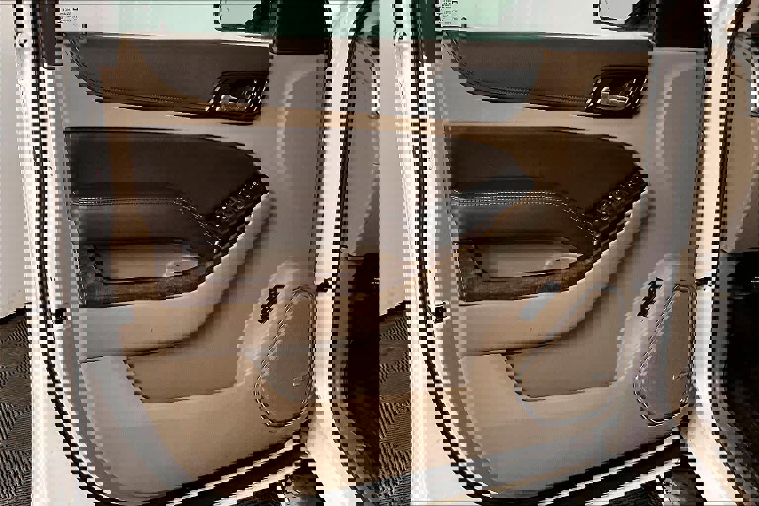 Used 2018 Chevrolet Tahoe LT w/ LT Signature Package AWD/4WD image 22