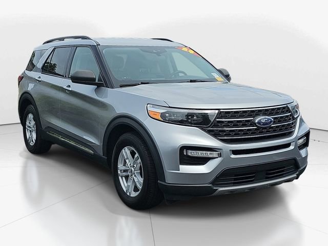 Used 2023 Ford Explorer XLT w/ Equipment Group 202A RWD image 1