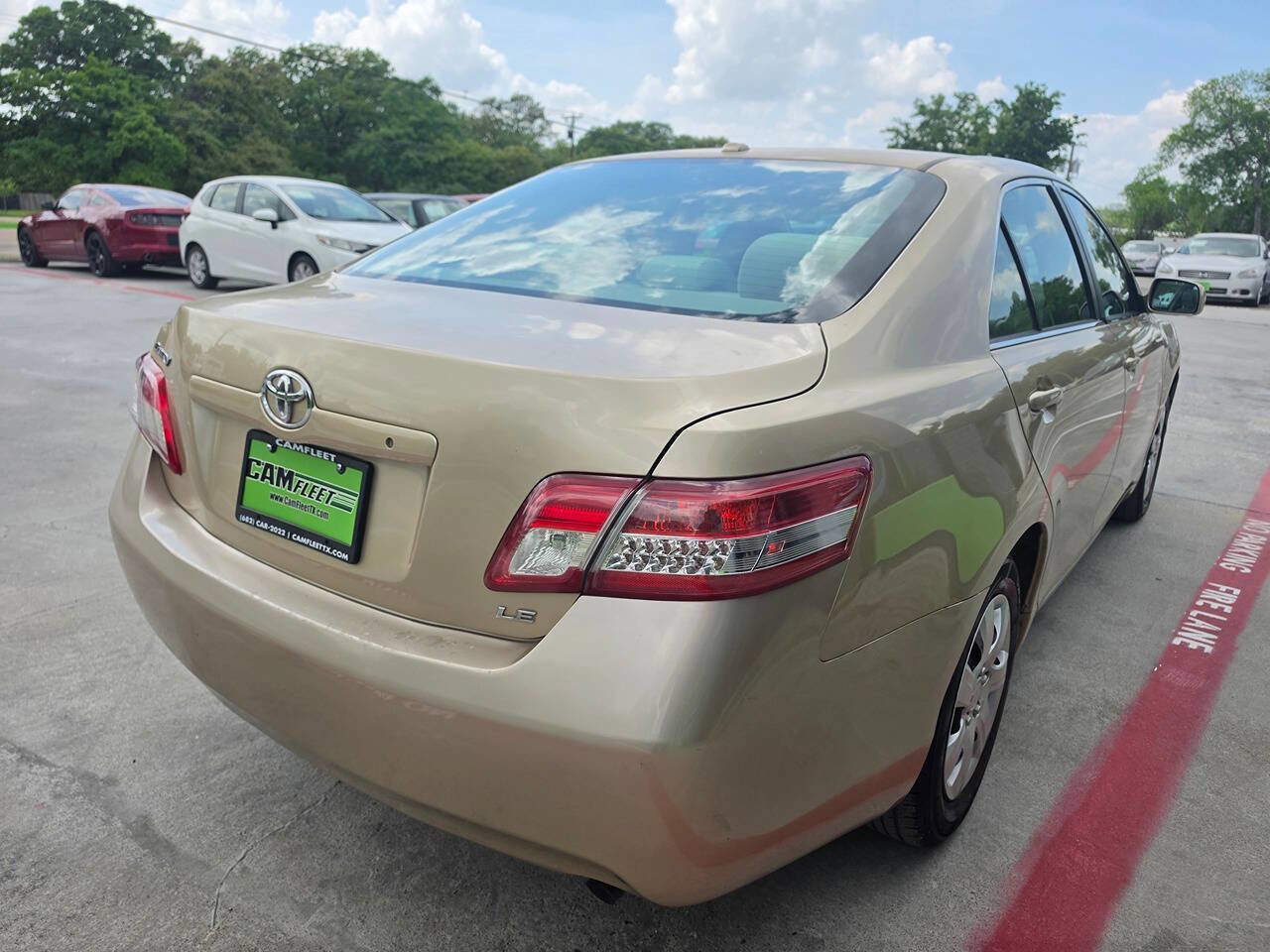 Used 2010 Toyota Camry LE image 12