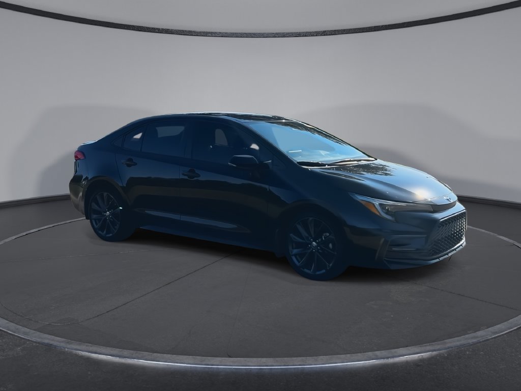 Used 2025 Toyota Corolla SE FWD image 2