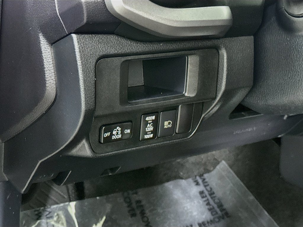 Used 2019 Toyota Tacoma TRD Off-Road AWD/4WD image 17