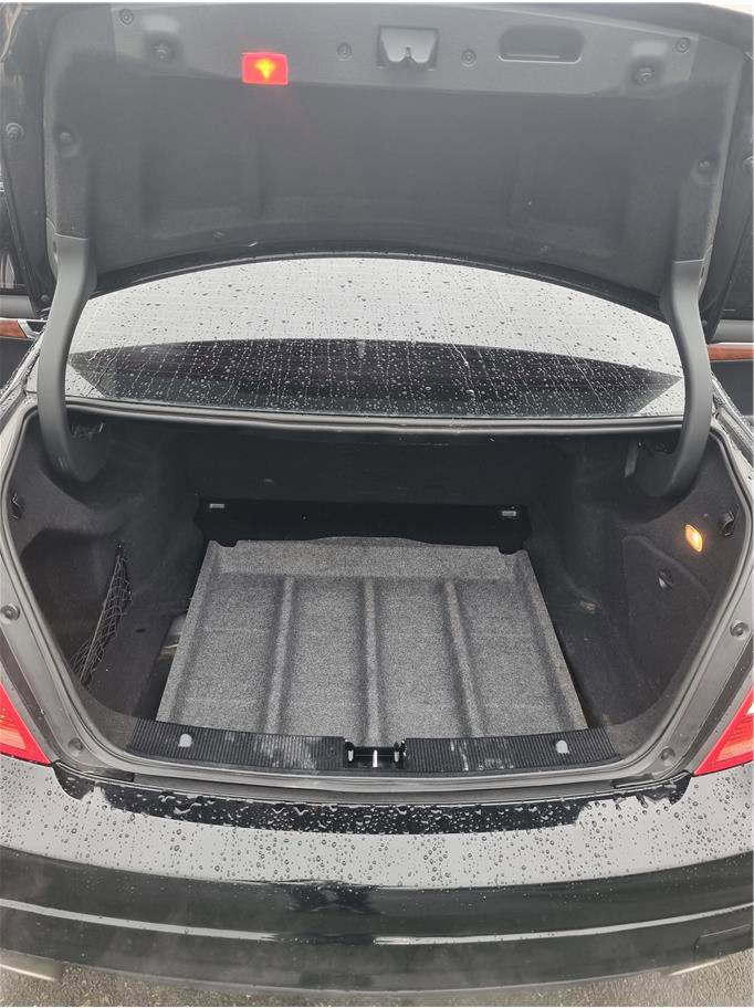 Used 2010 Mercedes-Benz C 300 4MATIC Sedan image 14