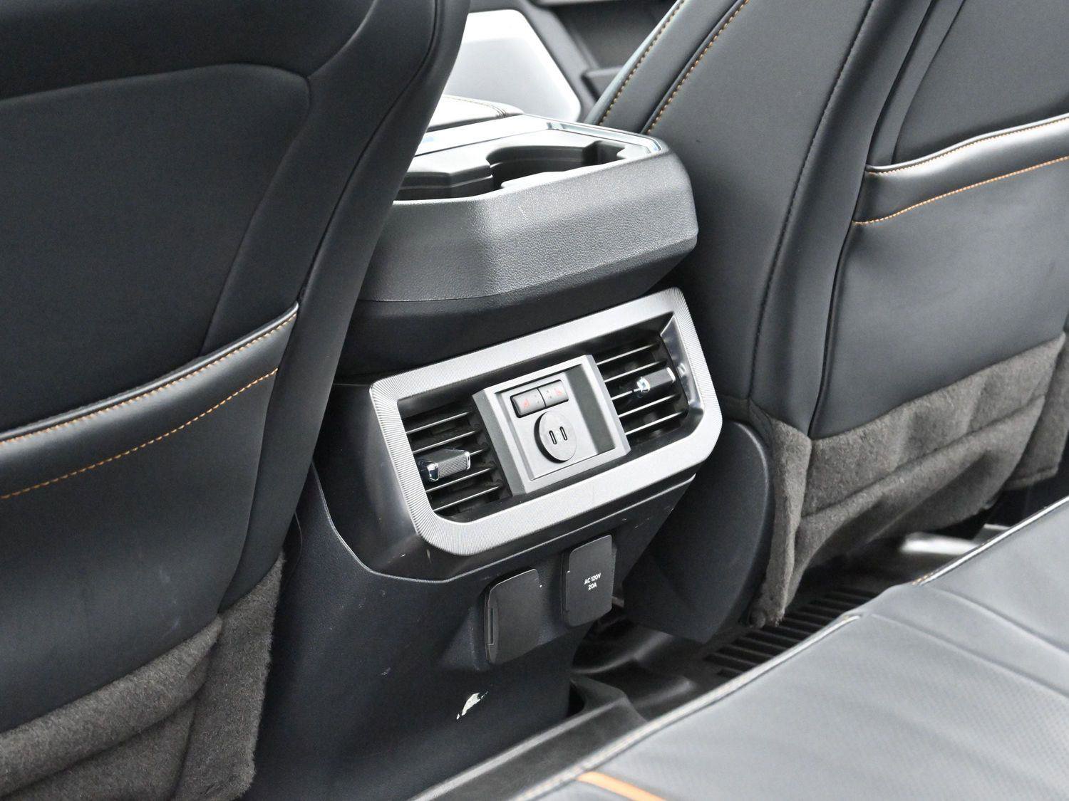 Used 2023 Ford F350 Platinum image 29