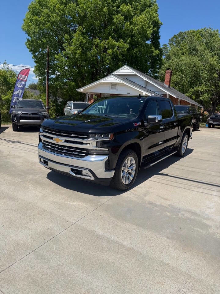 Used 2019 Chevrolet Silverado 1500 LTZ w/ LTZ Premium Package AWD/4WD image 1