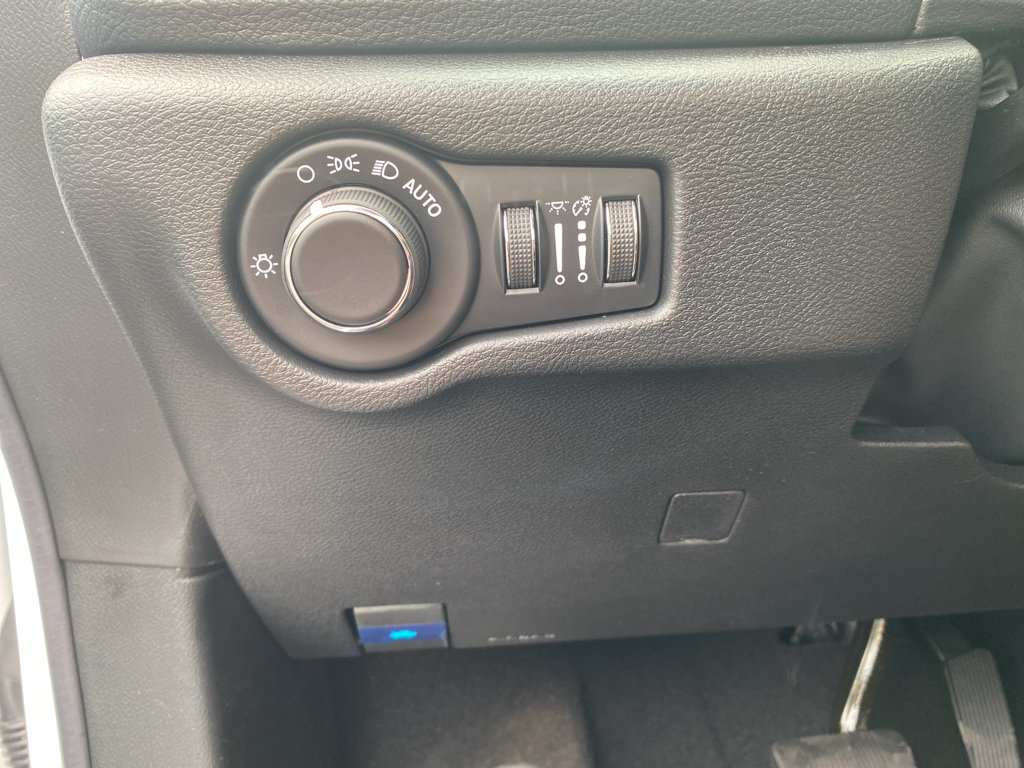New 2027 Chrysler Pacifica Limited w/ S Appearance Package FWD image 29