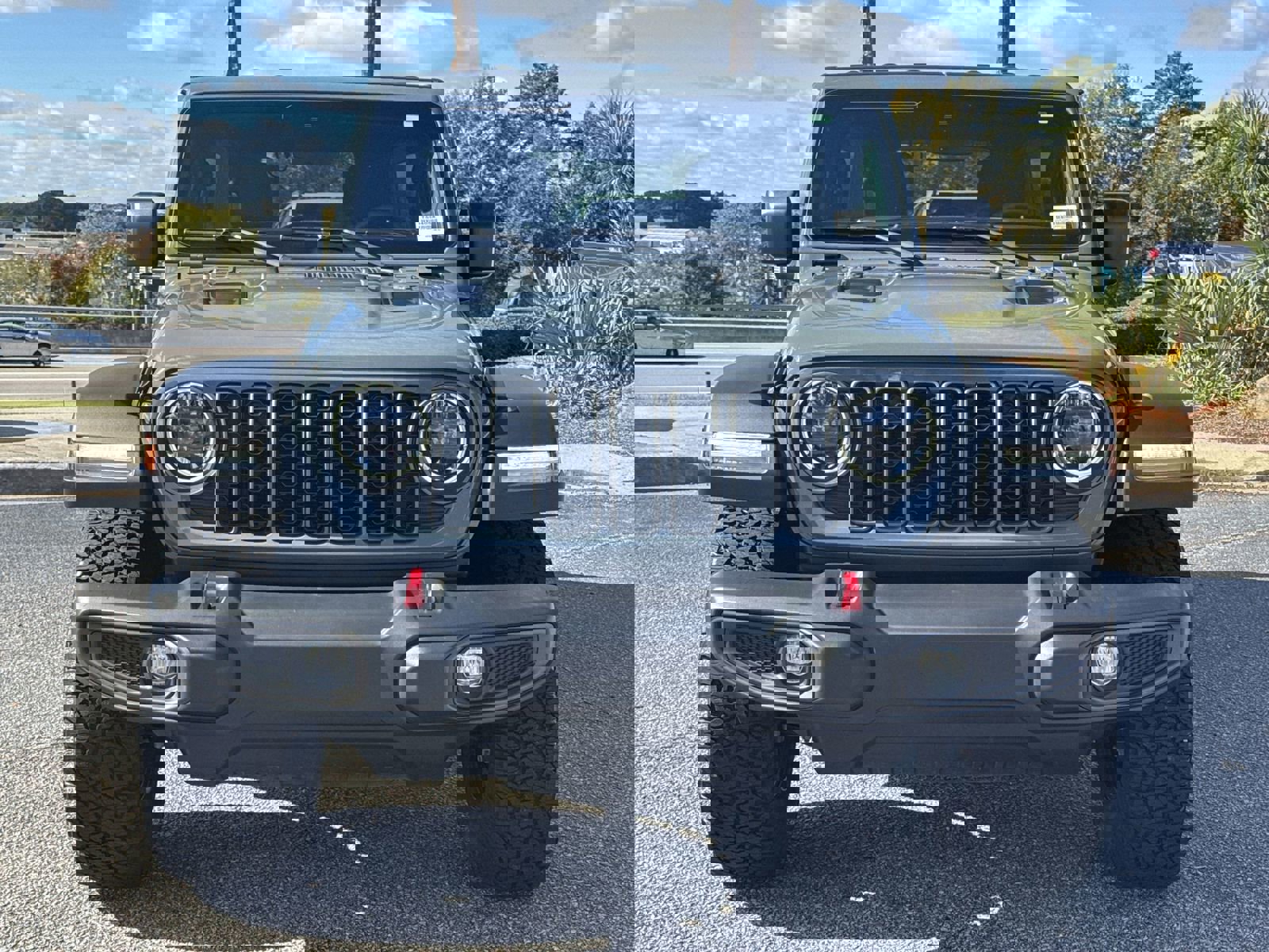 Used 2024 Jeep Wrangler Rubicon image 3