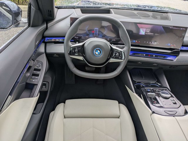 Used 2024 BMW i5 eDrive40i w/ Premium Package RWD image 15