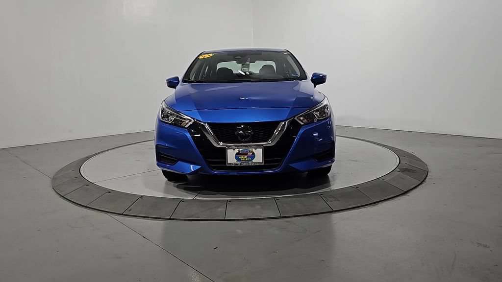 Used 2021 Nissan Versa SV FWD image 9