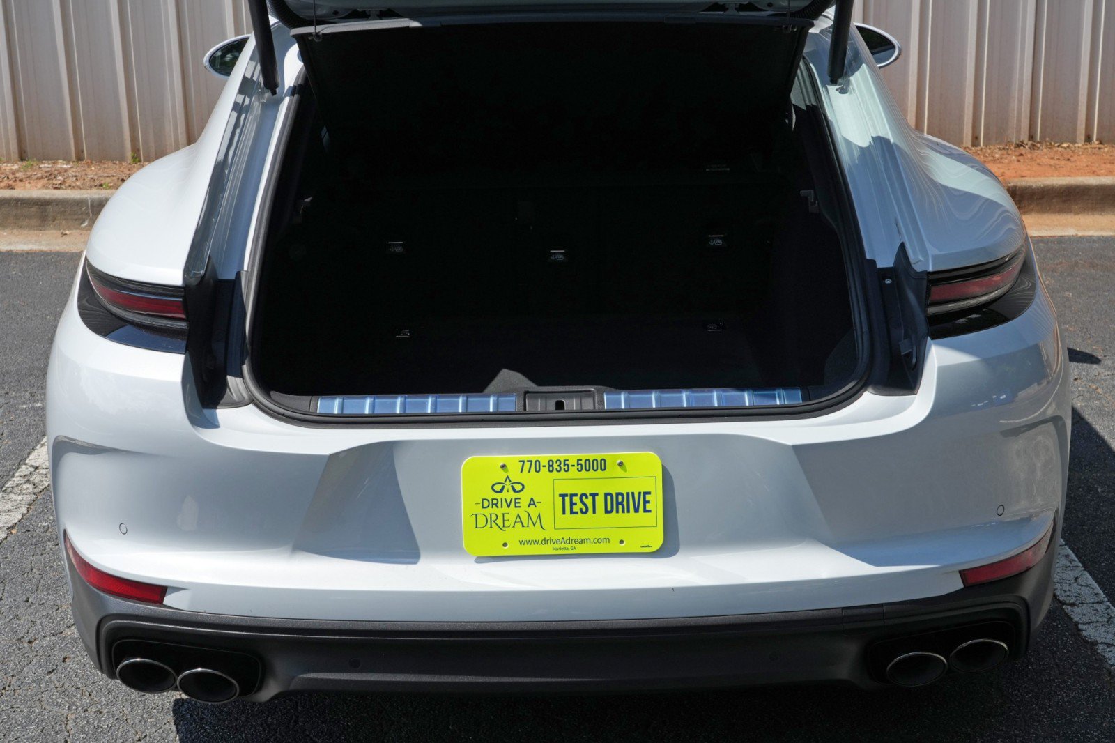 Used 2025 Porsche Panamera w/ Premium Package RWD image 10