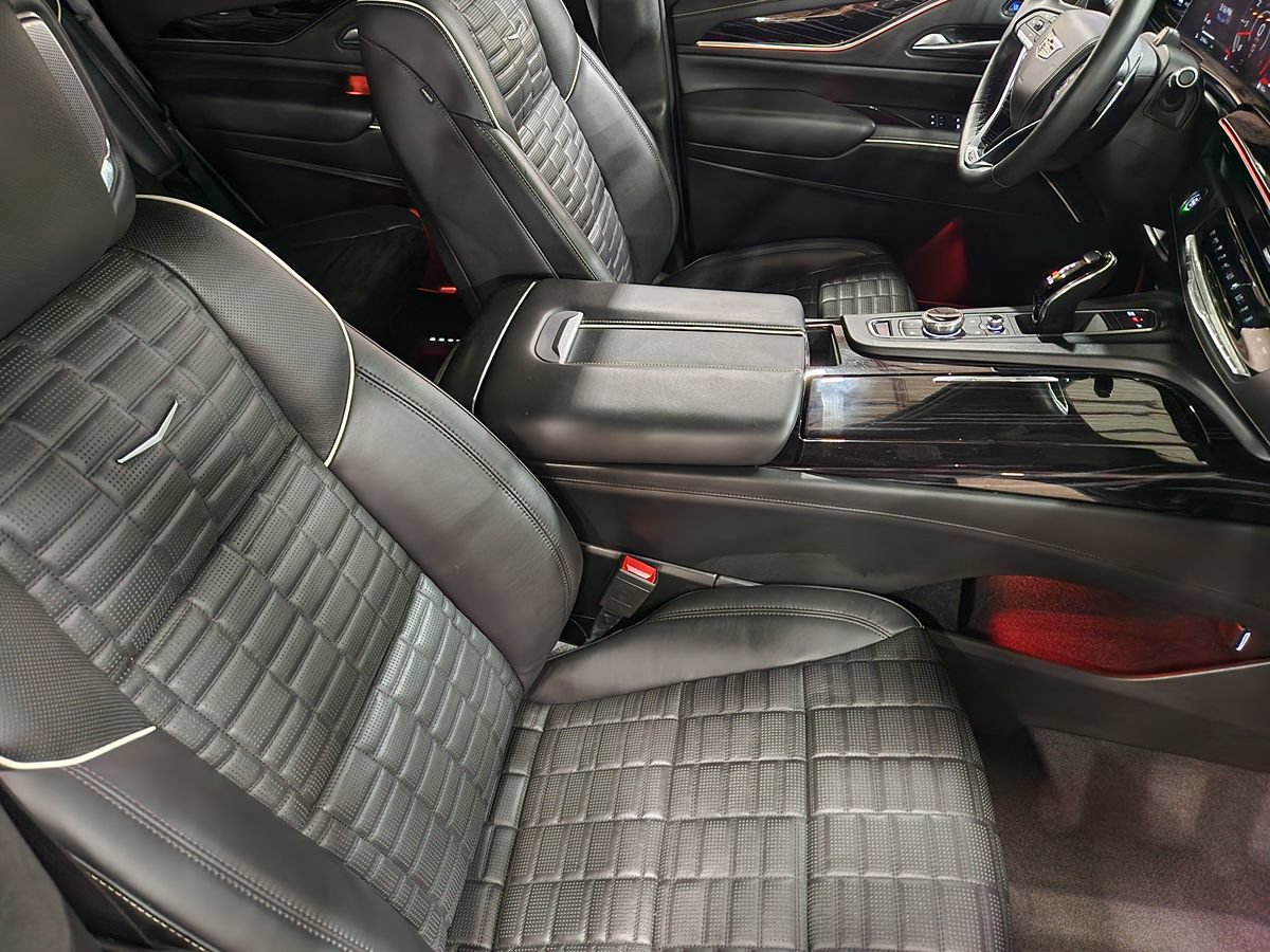 Used 2023 Cadillac Escalade V AWD/4WD image 32