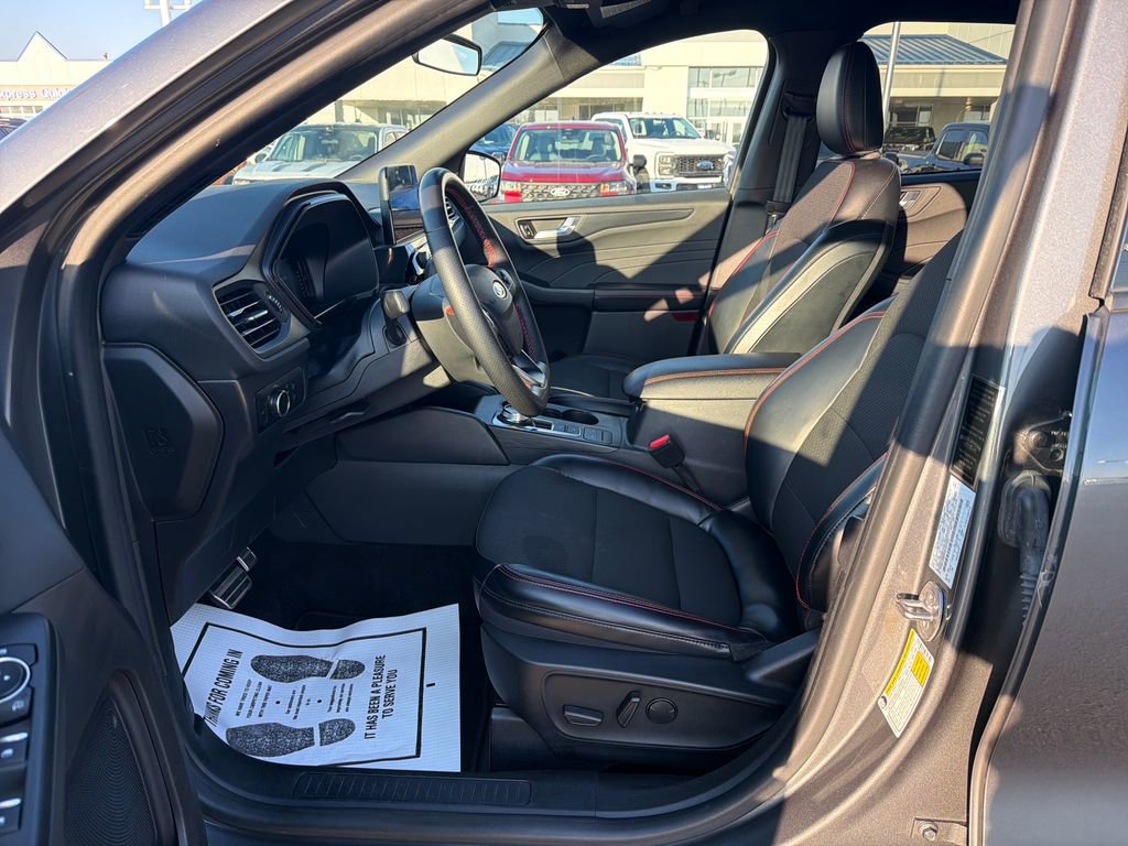 Used 2024 Ford Escape ST-Line AWD/4WD image 9