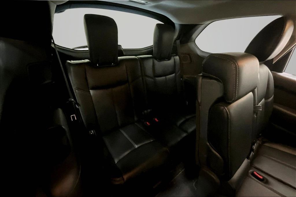 Used 2019 Nissan Pathfinder S image 26