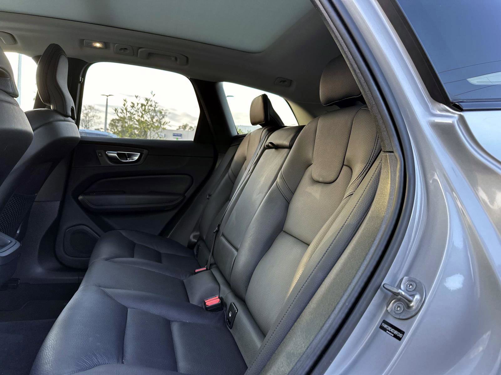 Certified 2025 Volvo XC60 B5 Plus image 14