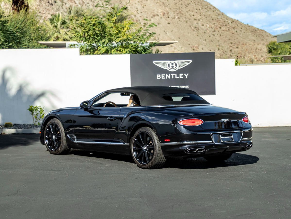 Used 2021 Bentley Continental GT image 3