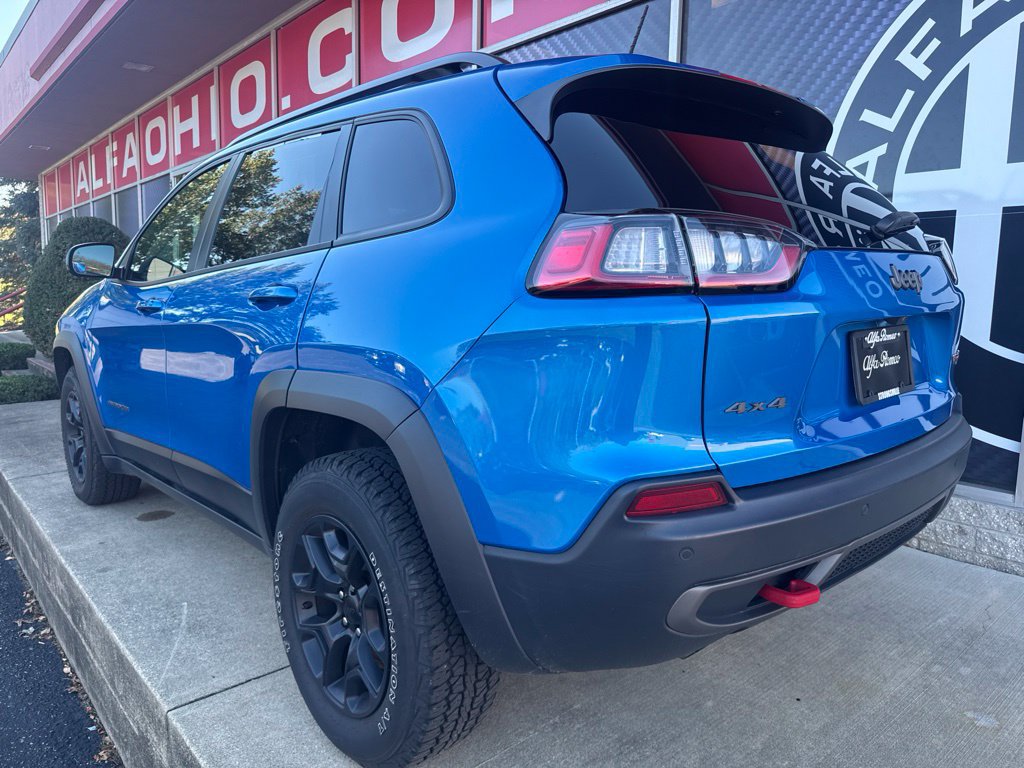 Used 2020 Jeep Cherokee Trailhawk w/ Cold Weather Group AWD/4WD image 12