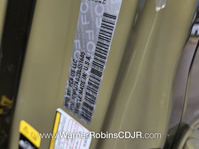 New 2025 Jeep Gladiator Sport image 19