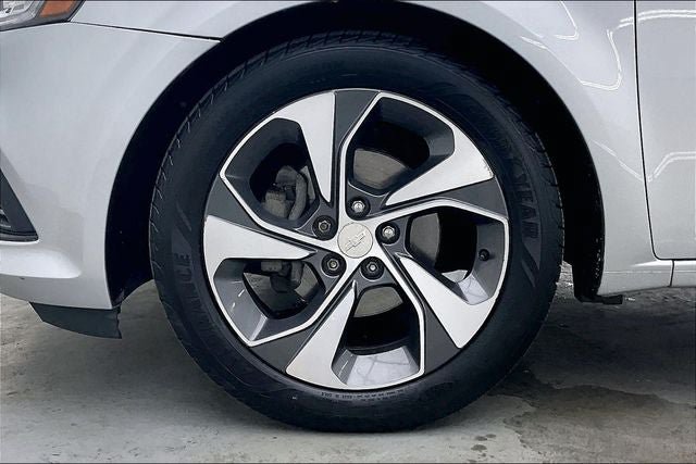 Used 2017 Chevrolet Sonic Premier FWD image 10