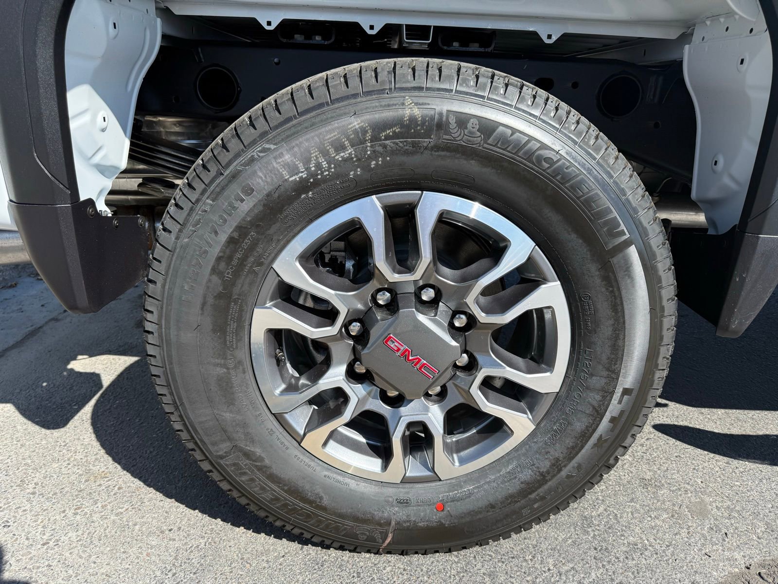 New 2026 GMC Sierra 2500 SLE image 9