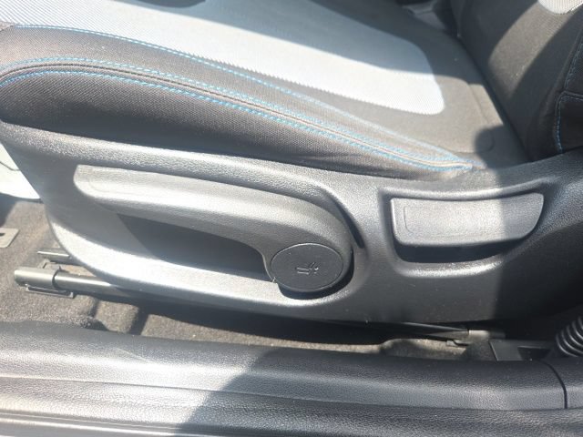 Used 2019 Hyundai Veloster 2.0 FWD image 19