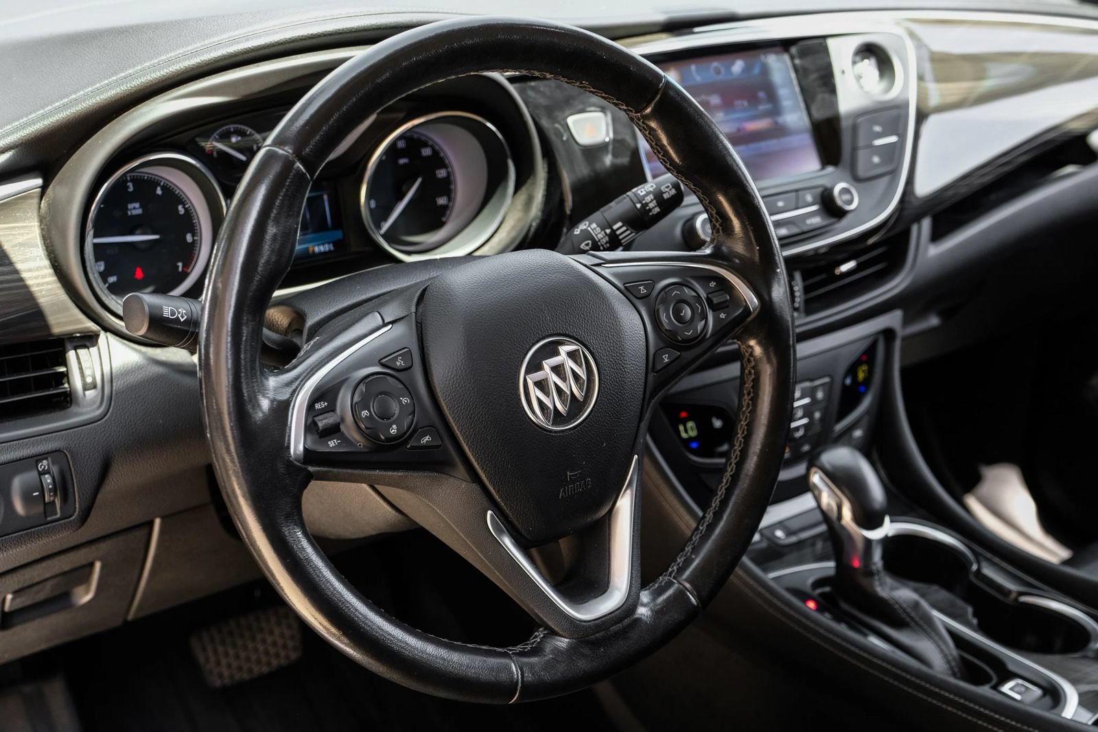 Used 2020 Buick Envision Essence AWD/4WD image 15