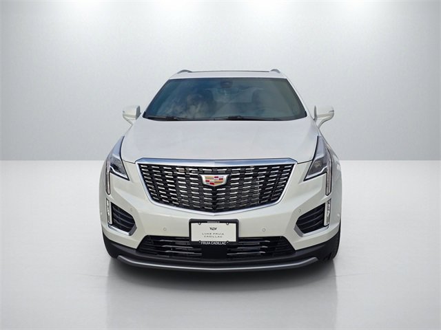 New 2026 Cadillac XT5 Premium Luxury image 2