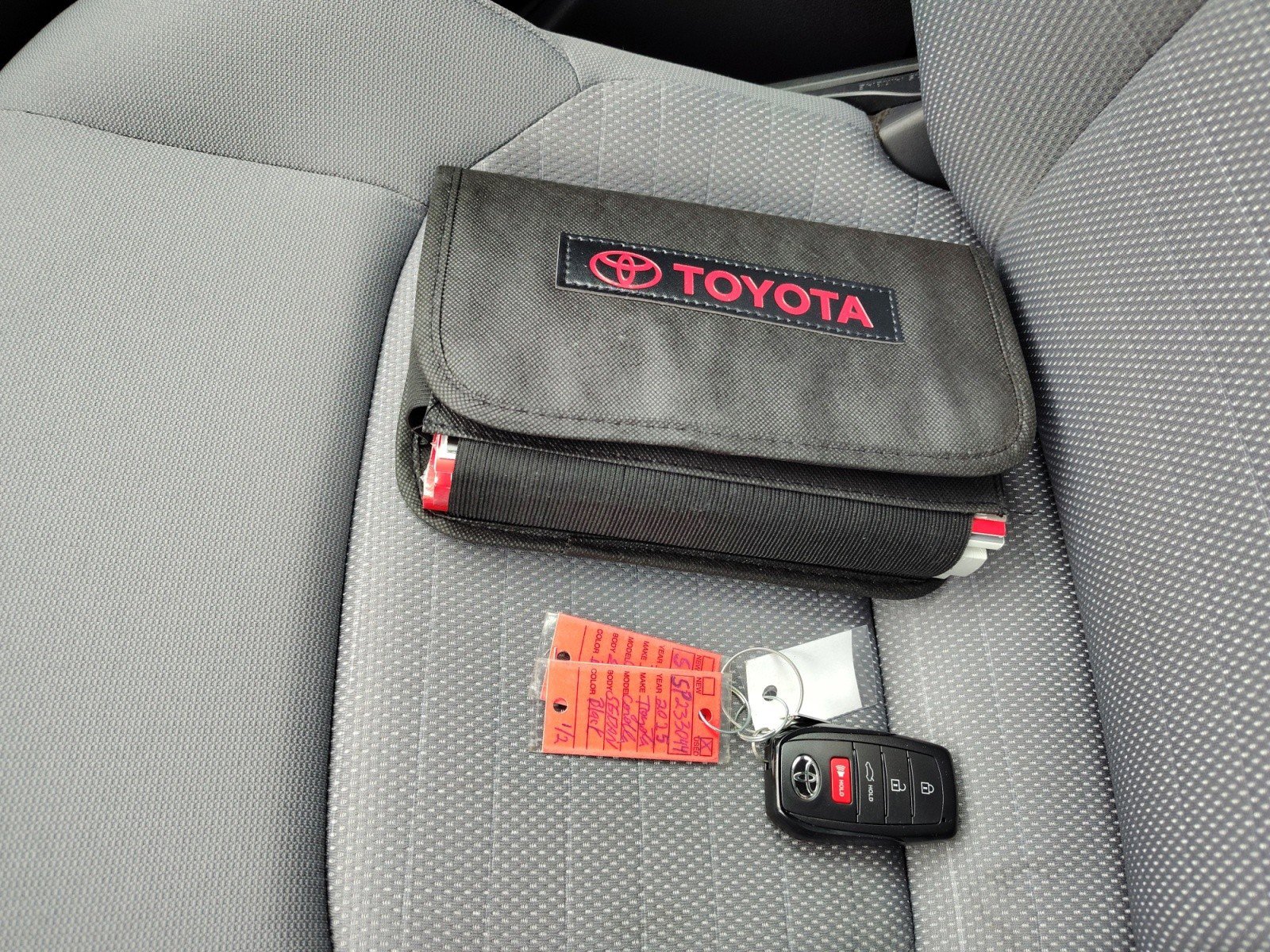 Used 2025 Toyota Corolla FX w/ Convenience Package FWD image 21