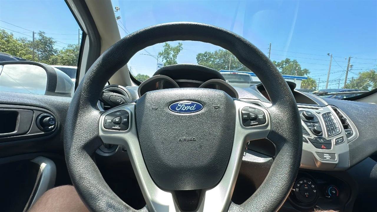 Used 2012 Ford Fiesta SE FWD image 36